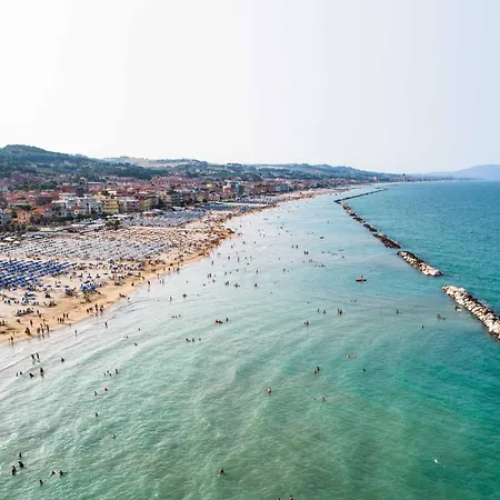 Nel Borgo Marinaro * チヴィタノーヴァ・マルケ